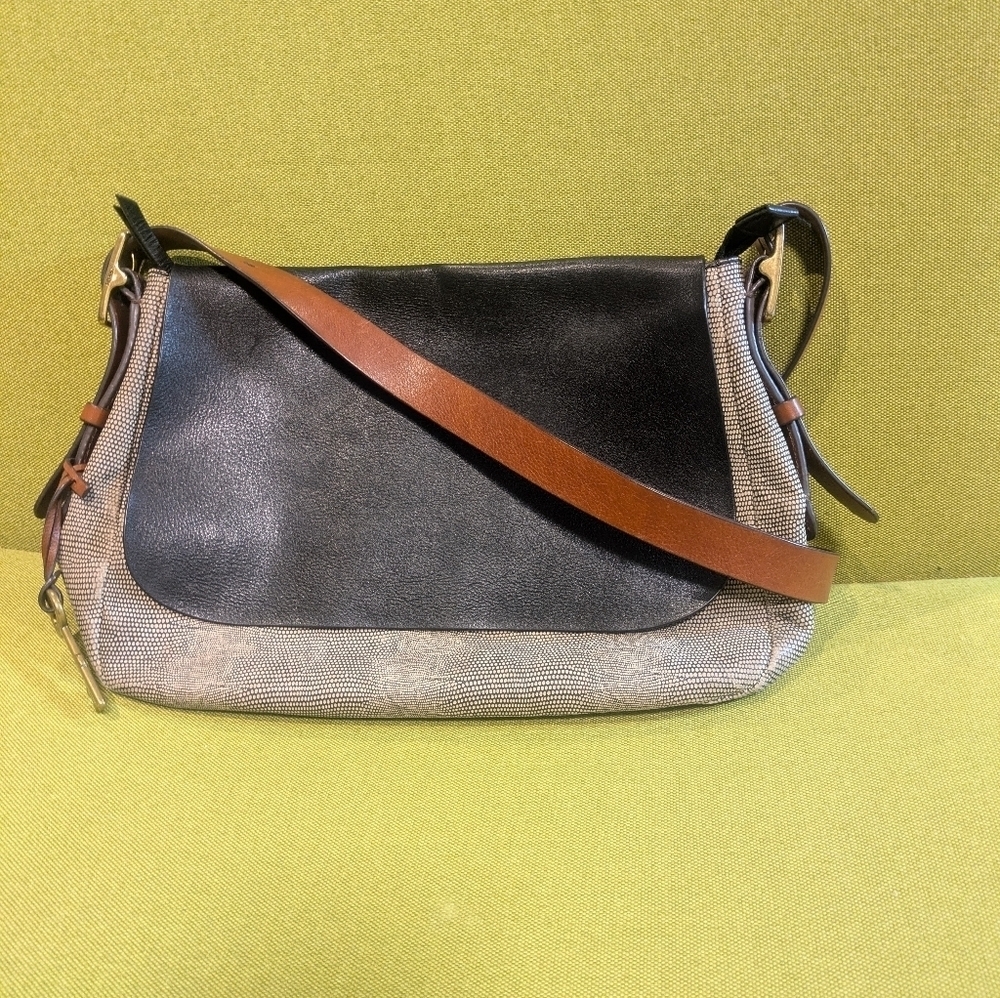 Fossil Harper Large Leather Flap Crossbody Bag Black & Tan | Classic Everyday R1